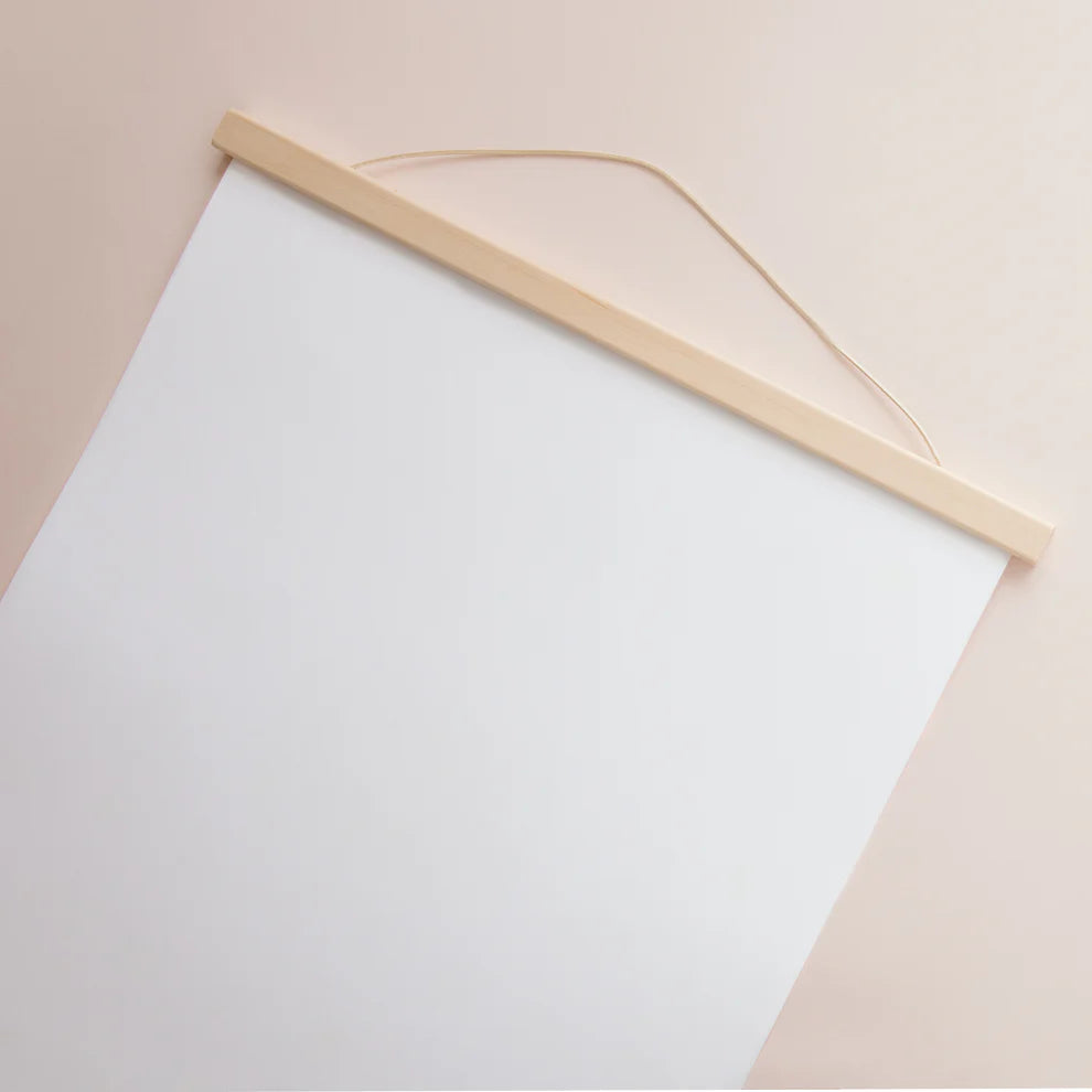 🪧 Porte-Affiche en Pin – Pratique & Élégant 🌿