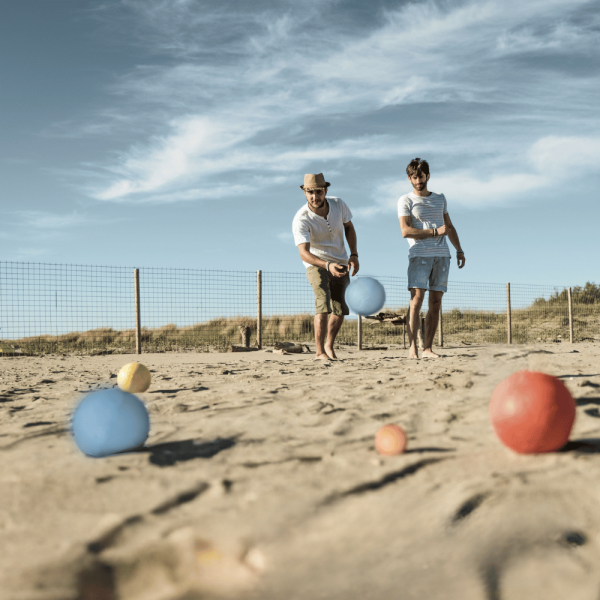 🎯 Pétanque Nomade : Tu tires ou tu pointes? 🌞
